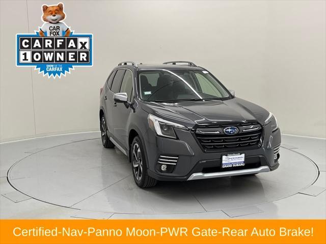 Photo of 2022 Magnetite Gray Metallic Subaru Forester