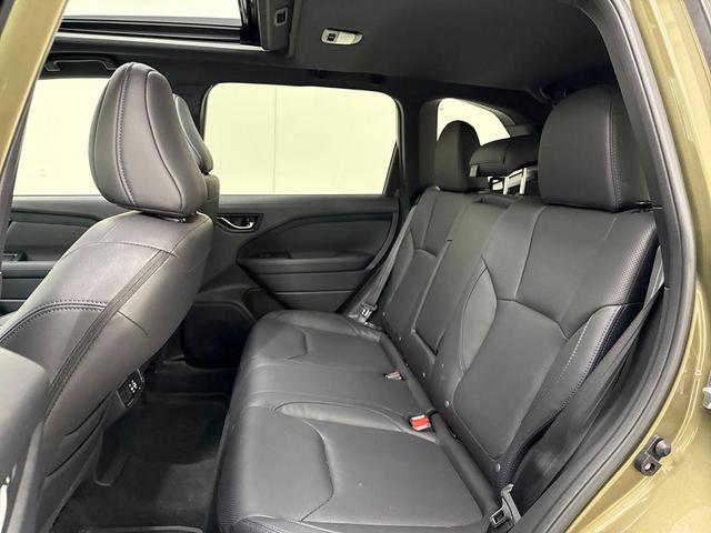 Photo of 2025 Autumn Green Metallic Subaru Forester