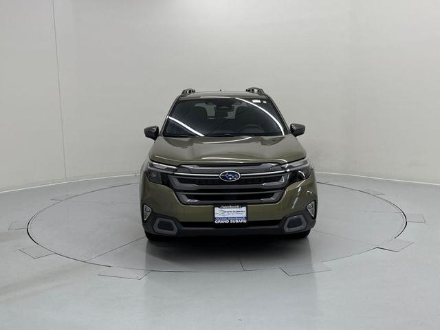 Photo of 2025 Autumn Green Metallic Subaru Forester