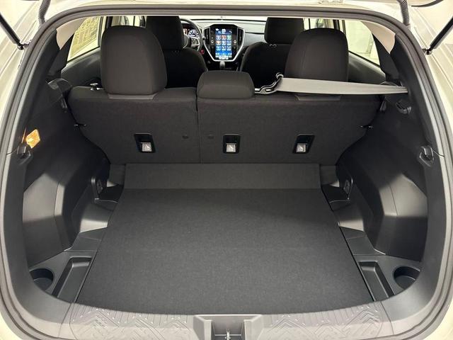Photo of 2025 Crystal White Subaru Impreza