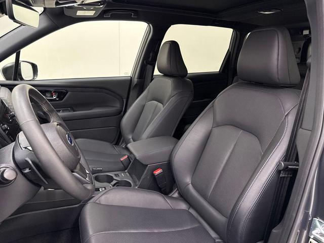 Photo of 2025 Magnetite Gray Metallic Subaru Forester