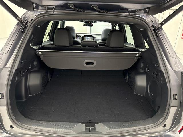 Photo of 2025 Magnetite Gray Metallic Subaru Forester