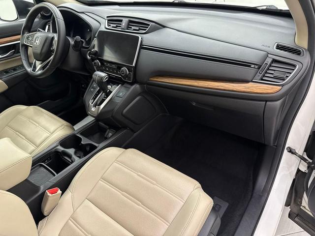 Photo of 2018 White Honda CR-V