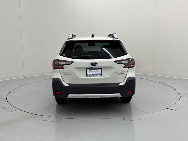 Photo of 2025 Crystal White Pearl Subaru Outback
