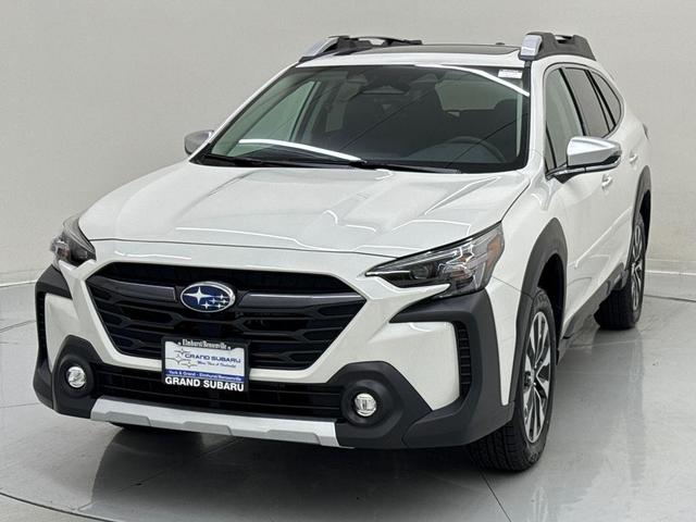 Photo of 2025 Crystal White Pearl Subaru Outback