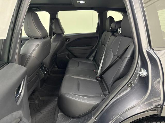 Photo of 2025 Magnetite Gray Metallic Subaru Forester