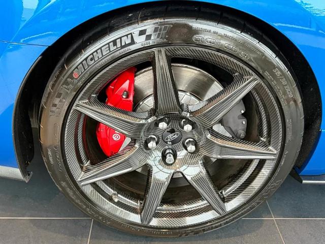 Photo of 2021 Velocity Blue Metallic Ford Shelby GT500