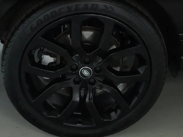 Photo of 2021 Santorini Black Metallic Land Rover Range Rover