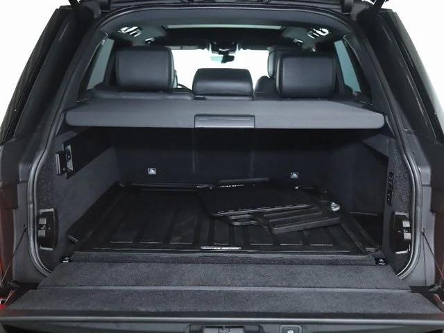 Photo of 2021 Santorini Black Metallic Land Rover Range Rover