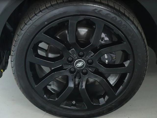 Photo of 2021 Santorini Black Metallic Land Rover Range Rover