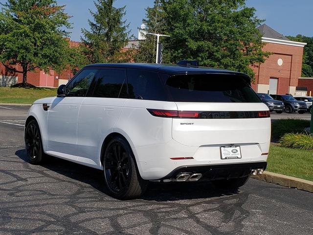 Photo of 2025 Ostuni Pearl White Land Rover Range Rover Sport