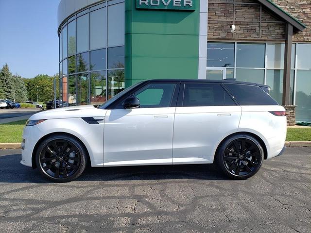Photo of 2025 Ostuni Pearl White Land Rover Range Rover Sport