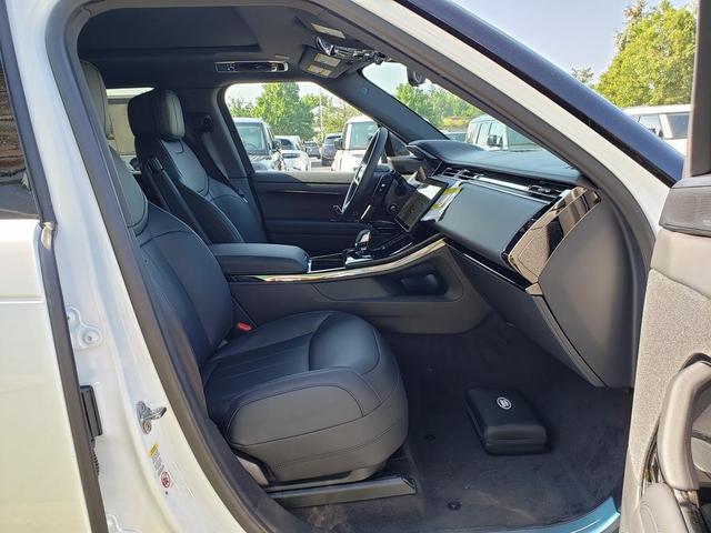 Photo of 2025 Ostuni Pearl White Land Rover Range Rover Sport