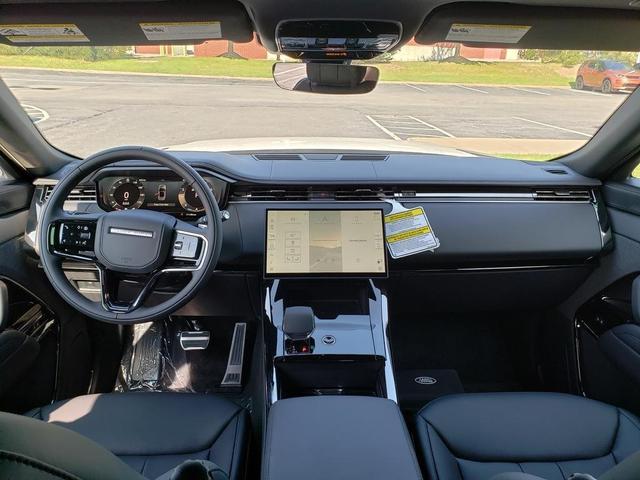 Photo of 2025 Ostuni Pearl White Land Rover Range Rover Sport