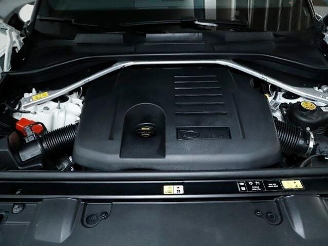 Photo of 2024 Pearl White Land Rover Range Rover