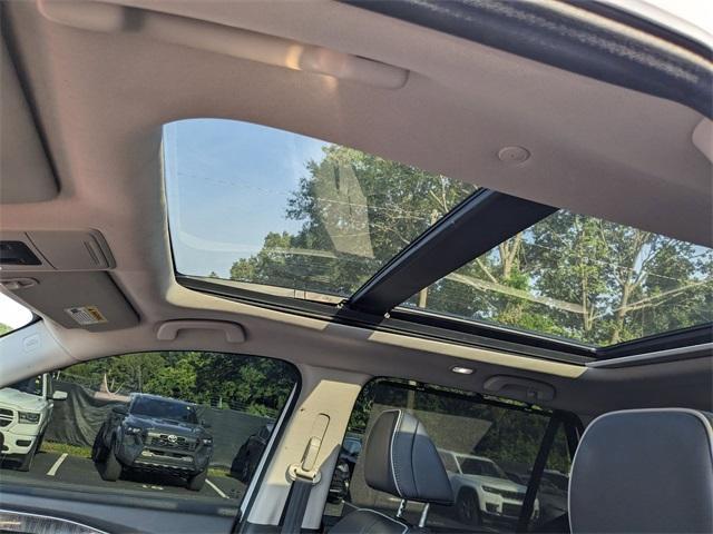 Photo of 2023 Platinum White Pearl Honda Pilot
