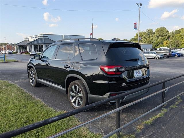 Photo of 2023 Crystal Black Pearl Honda Pilot
