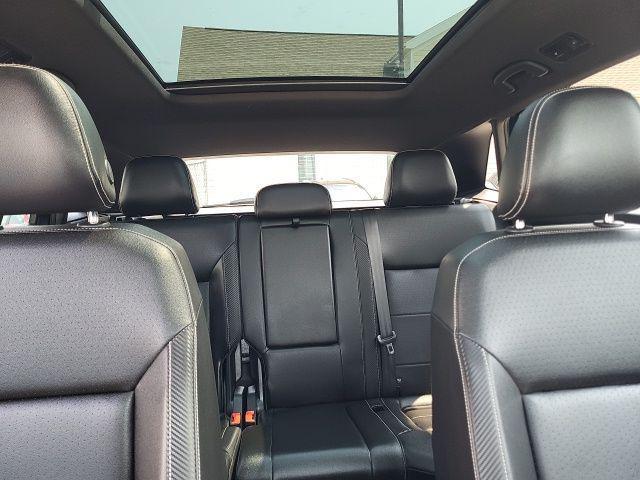 Photo of 2021 Deep Black Pearl Volkswagen Atlas Cross Sport