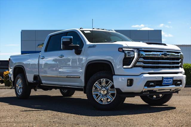 Photo of 2025 Summit White Chevrolet Silverado 3500