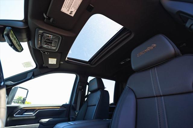 Photo of 2025 Summit White Chevrolet Silverado 3500