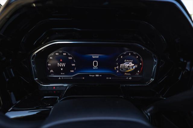 Photo of 2025 Summit White Chevrolet Silverado 3500