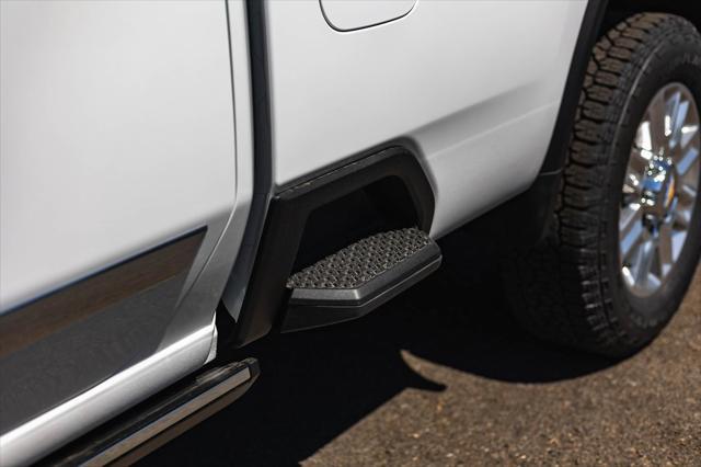 Photo of 2025 Summit White Chevrolet Silverado 3500