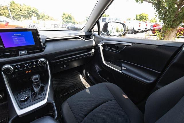 Photo of 2023 Silver Sky Metallic Toyota RAV4 Hybrid