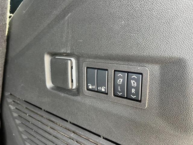 Photo of 2024 Iridescent Pearl Tricoat Chevrolet Tahoe