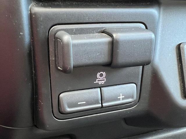 Photo of 2019 Summit White Chevrolet Silverado 1500