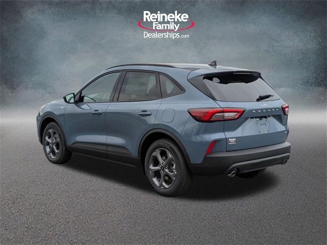 Photo of 2025 Vapor Blue Ford Escape