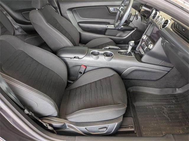 Photo of 2022 Gray Ford Mustang
