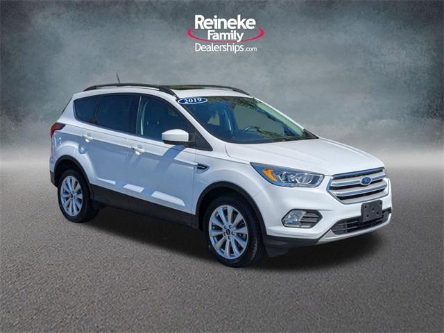 Photo of 2019 Oxford White Ford Escape