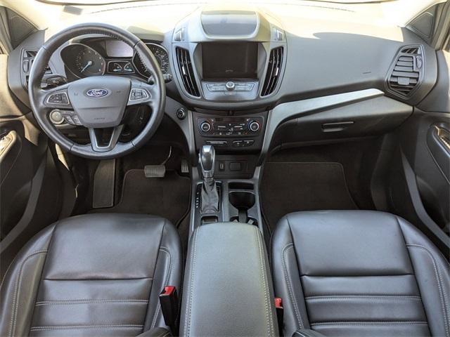 Photo of 2019 Oxford White Ford Escape