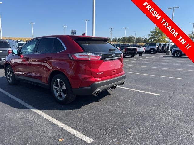 Photo of 2020 Red Ford Edge