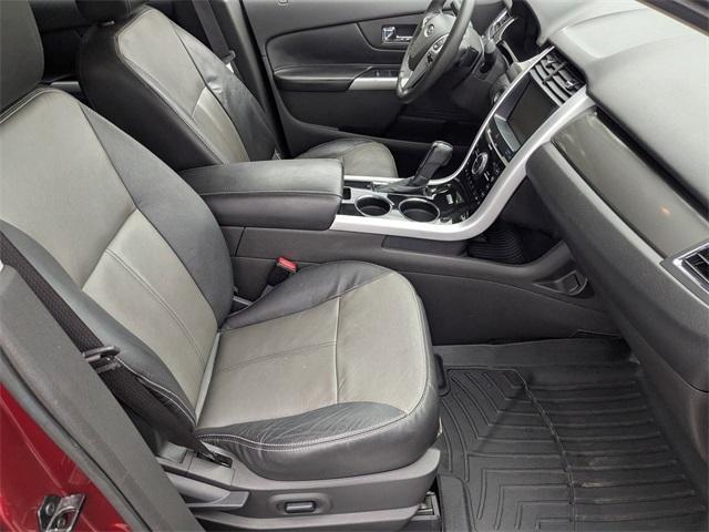 Photo of 2013 Ruby Red Metallic Ford Edge