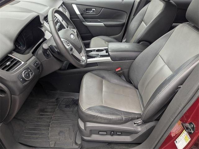 Photo of 2013 Ruby Red Metallic Ford Edge