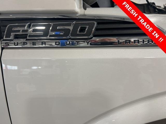 Photo of 2015 White Platinum Clearcoat Metallic Ford F-350
