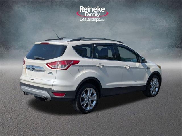 Photo of 2013 White Platinum Ford Escape