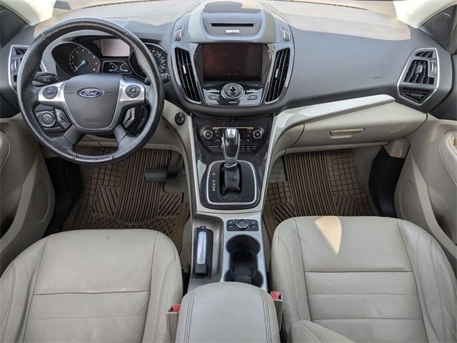 Photo of 2013 White Platinum Ford Escape