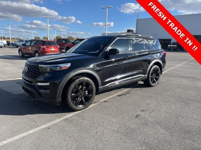 Photo of 2023 Agate Black Metallic Ford Explorer