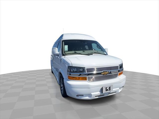 Photo of 2025 Summit White Chevrolet Express 2500