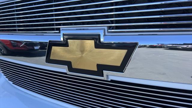 Photo of 2025 Summit White Chevrolet Express 2500