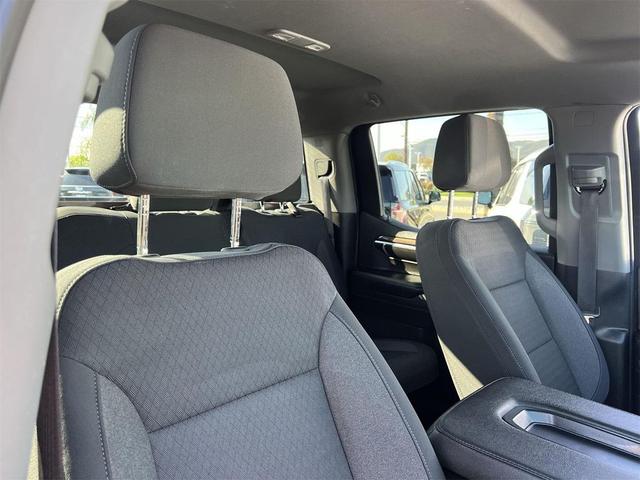 Photo of 2022 Summit White Chevrolet Silverado 1500