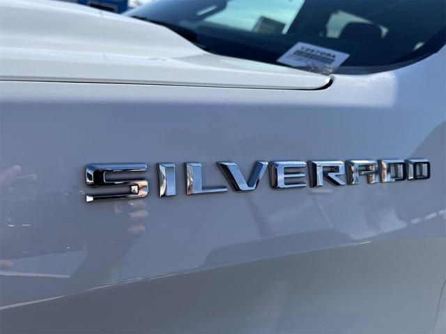 Photo of 2022 Summit White Chevrolet Silverado 1500