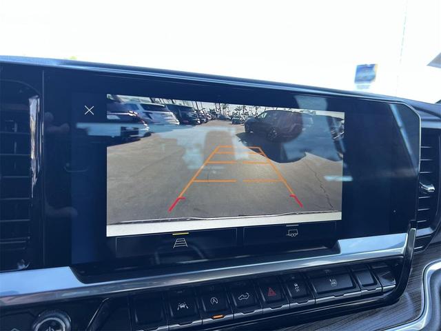 Photo of 2022 Summit White Chevrolet Silverado 1500