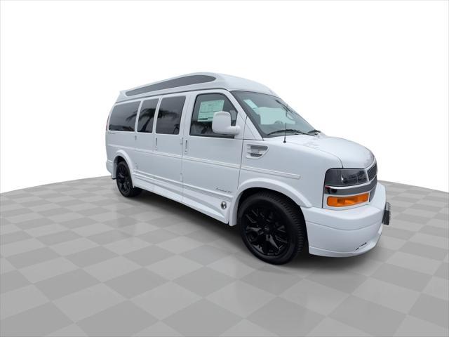 Photo of 2025 Summit White Chevrolet Express 2500
