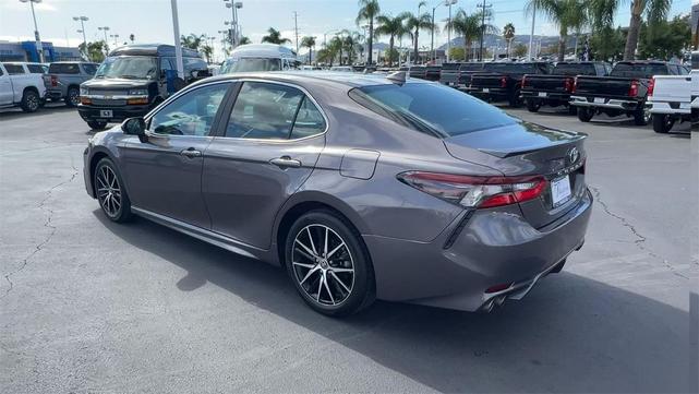 Photo of 2022 Predawn Gray Mica Toyota Camry