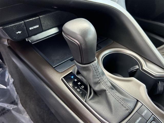 Photo of 2022 Predawn Gray Mica Toyota Camry