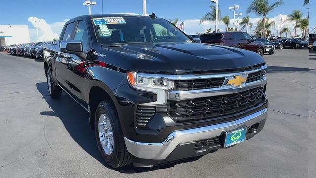 Photo of 2023 Black Chevrolet Silverado 1500