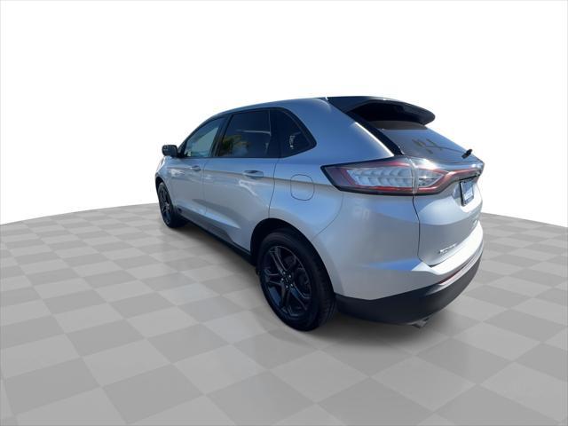 Photo of 2018 Ingot Silver Ford Edge